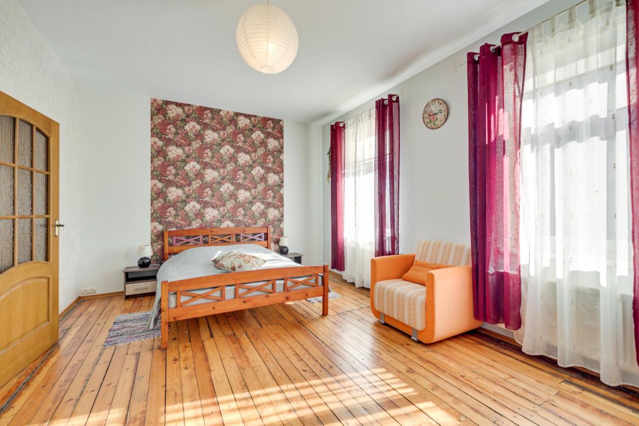 Toma Street Apartments Liepāja Esterno foto